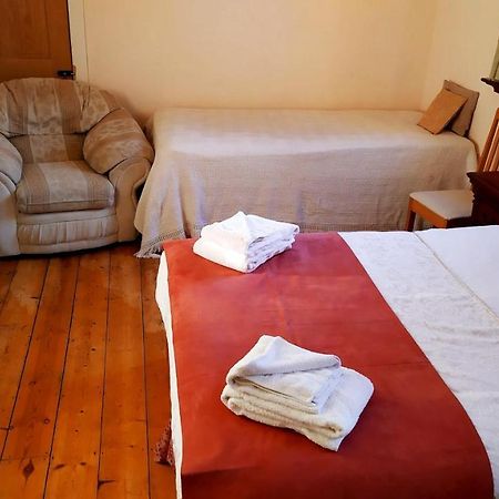 Bed and Breakfast Cleeve House Мелкшем Экстерьер фото