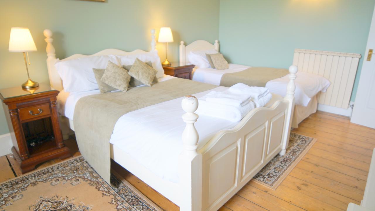 Bed and Breakfast Cleeve House Мелкшем Экстерьер фото