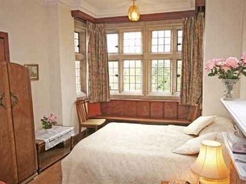 Bed and Breakfast Cleeve House Мелкшем Экстерьер фото