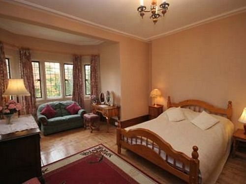 Bed and Breakfast Cleeve House Мелкшем Экстерьер фото